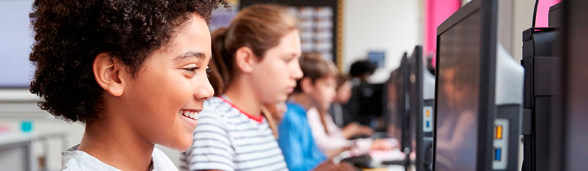 Como a Ascenty atua na implementação da tecnologia educacional